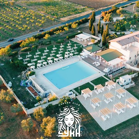 Bed and Breakfast Zyra Garden Club Acquaviva delle Fonti Exterior foto