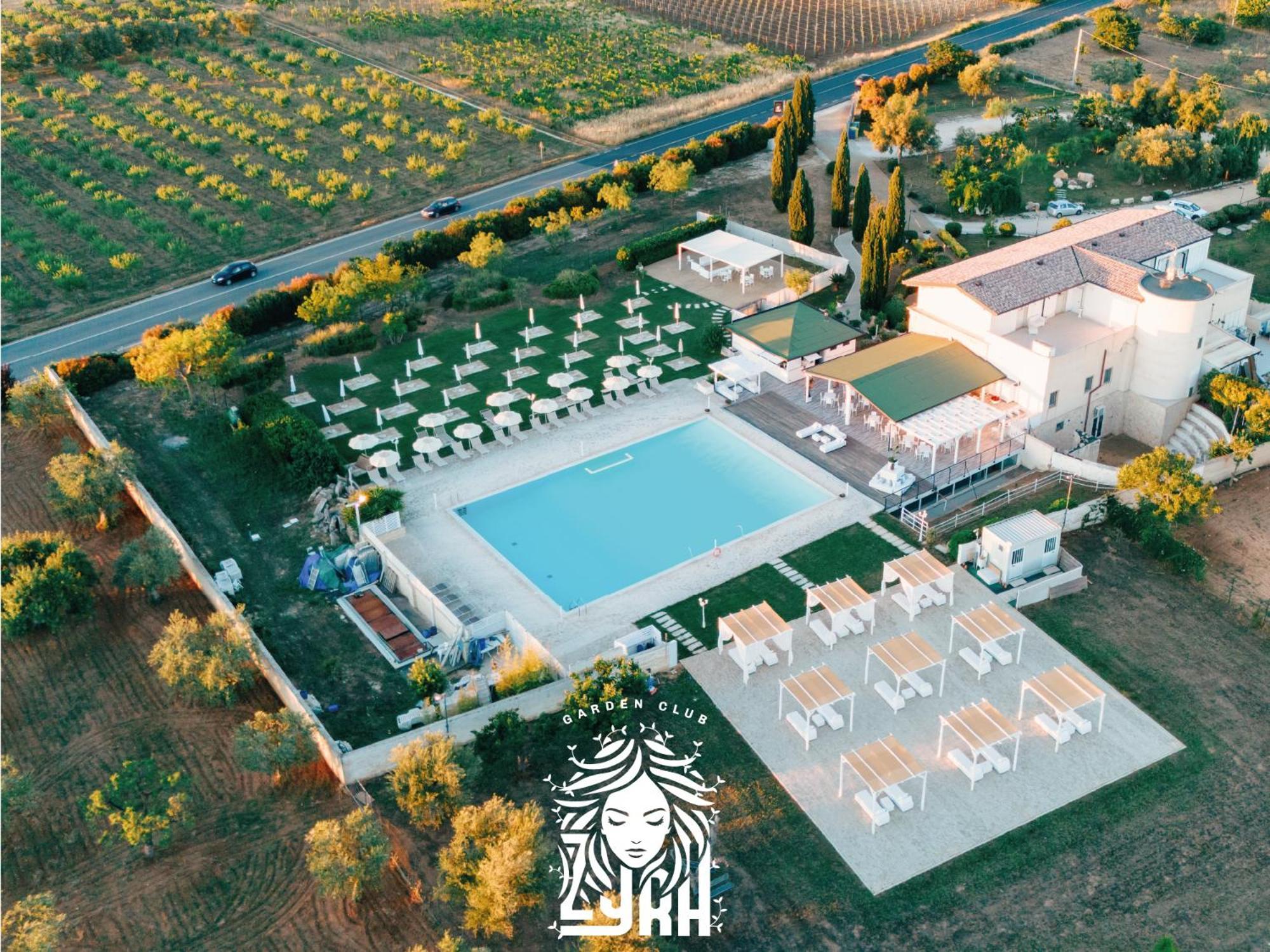 Bed and Breakfast Zyra Garden Club Acquaviva delle Fonti Exterior foto