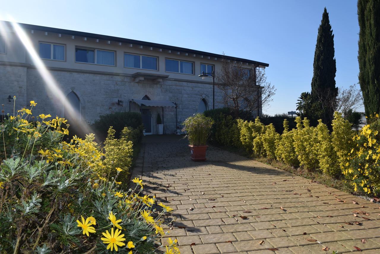 Bed and Breakfast Zyra Garden Club Acquaviva delle Fonti Exterior foto