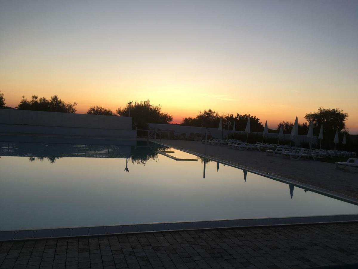 Bed and Breakfast Zyra Garden Club Acquaviva delle Fonti Exterior foto